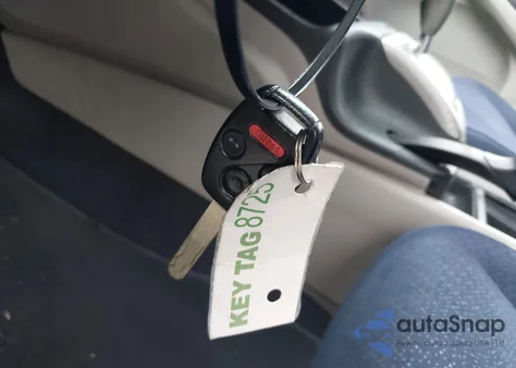 2006 Honda Civic Hybrid from USA, damaged, VIN JHMFA36216S013613